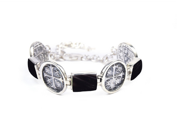 MONEDA SILVER COW HORN SQUARE BRACELET