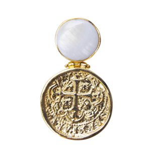 MONEDA DORATO MOTHER PEARL ROUND PENDANT