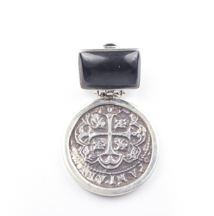 MONEDA SILVER COW HORN SQUARE PENDANT