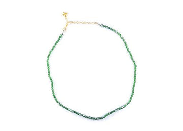 SHORT GREEN CRYSTALS NECKLACE